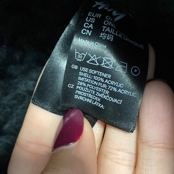 H&M Knit & Faux Fur Hat - Picture 5 of 5